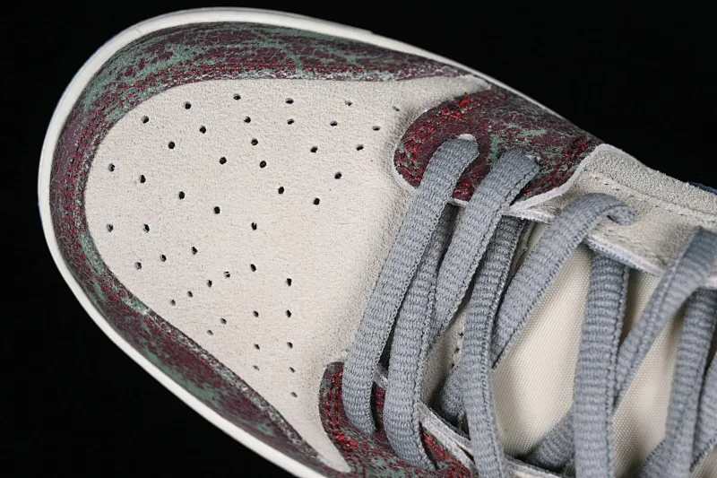 All categories Nk SB Dunk Series Nk SB Dunk Low low-top sneakers K version Crenshaw Skate Club x Nk SB Dunk Low joint model SB low-top sports and leisure sneakers FN4193-100